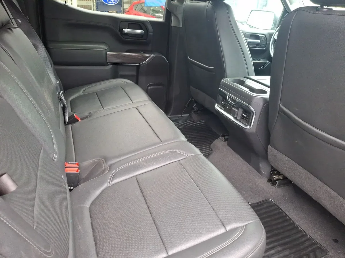 Chevrolet Silverado 5.3 Ltz 4x2 At 4p año 2022