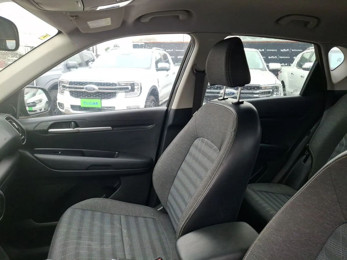 Kia Sonet 1.5 Ex Full 4x2 Ri 6mt 5p año 2024