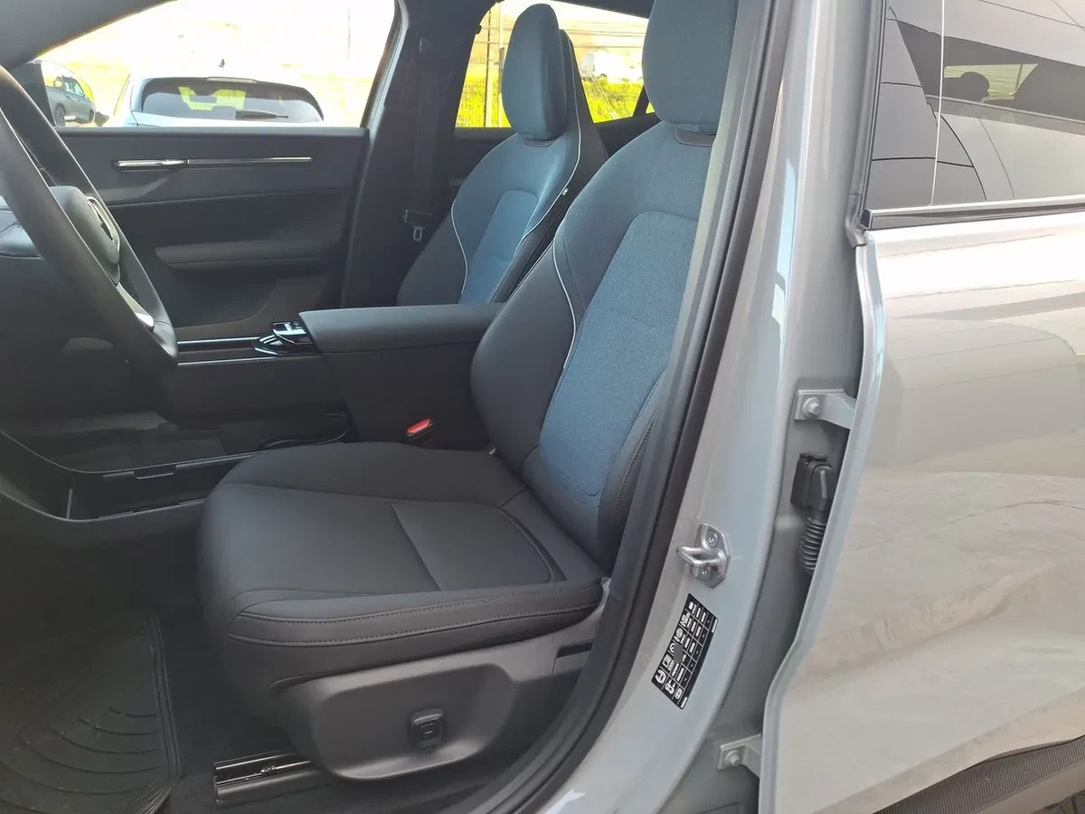 Volvo Ex30 Electrico Cross Country Ultra 4x4 At 5p año 2026