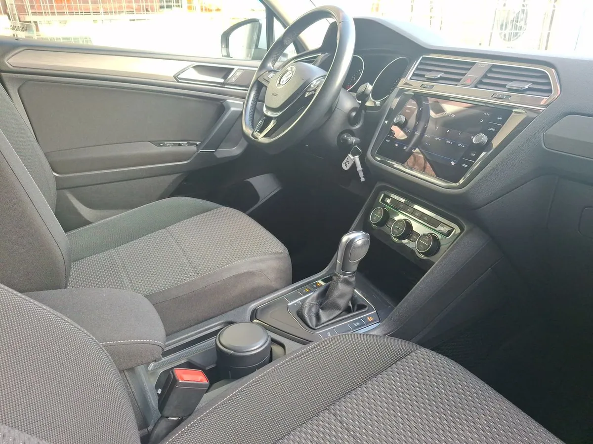 Volkswagen Tiguan 1.4 Tsi Comfortline 4x2 At 5p año 2018