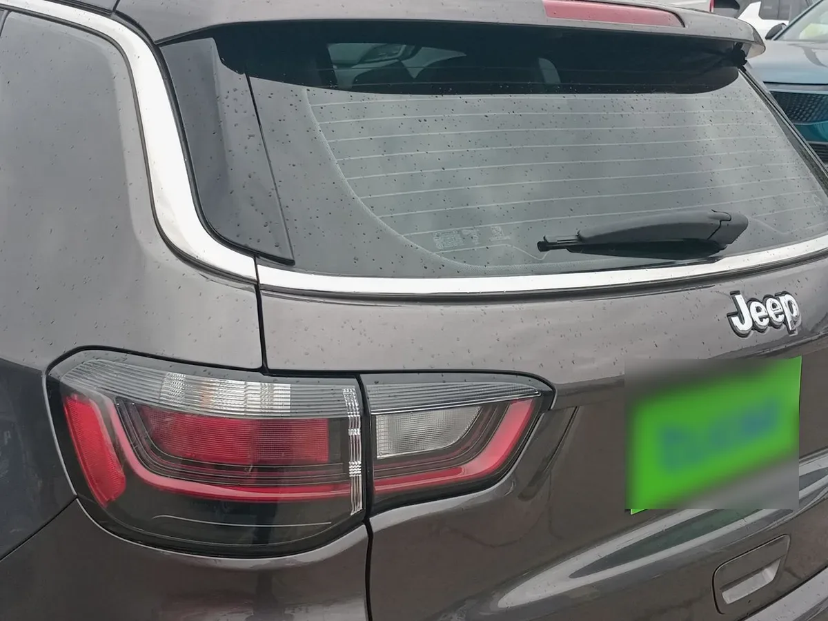 Jeep Compass 1.3 Longitude 4x2 At 5p año 2024
