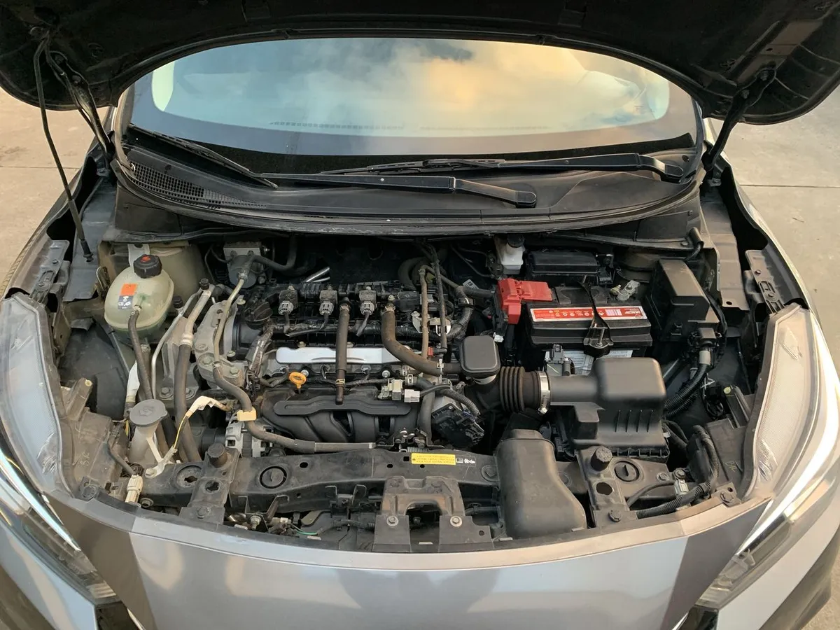 Nissan Versa 1.6 Sense 4x2 Mt 4p año 2021