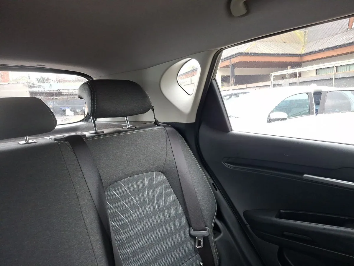 Kia Sonet 1.5 Ex Full 4x2 Ri 6mt 5p año 2024