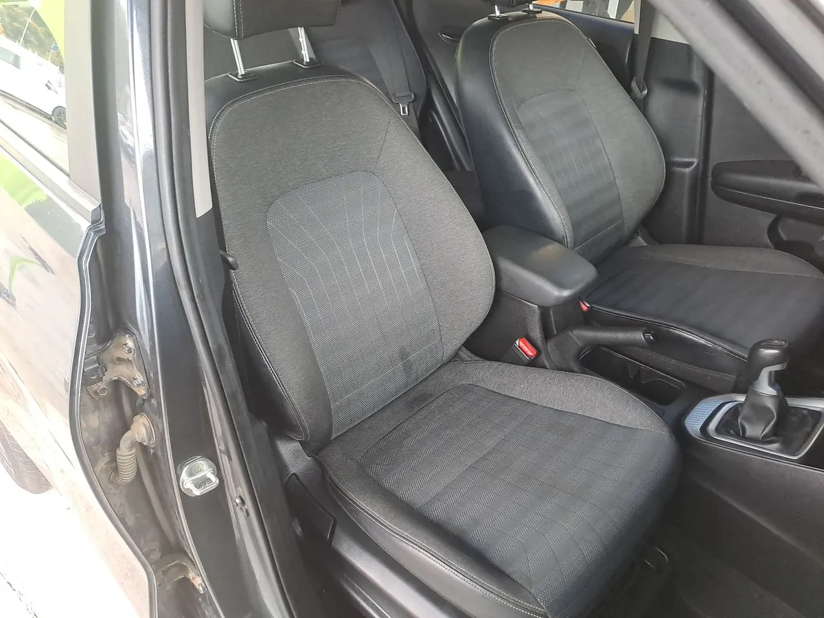 Kia Sonet 1.5 Ex Full 4x2 6mt 5p año 2023
