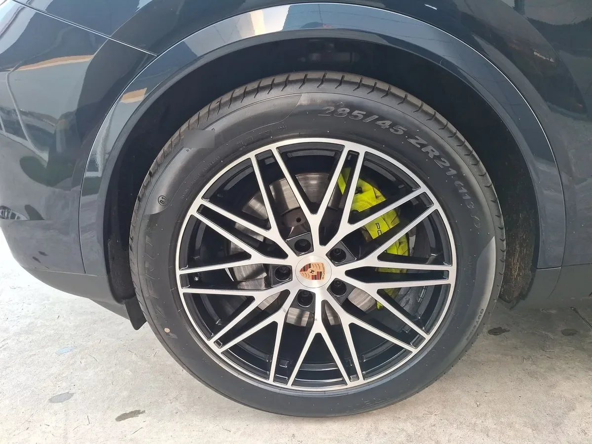 Porsche Cayenne 3.0 E-Hybrid Coupe 4x4 At 5p año 2025
