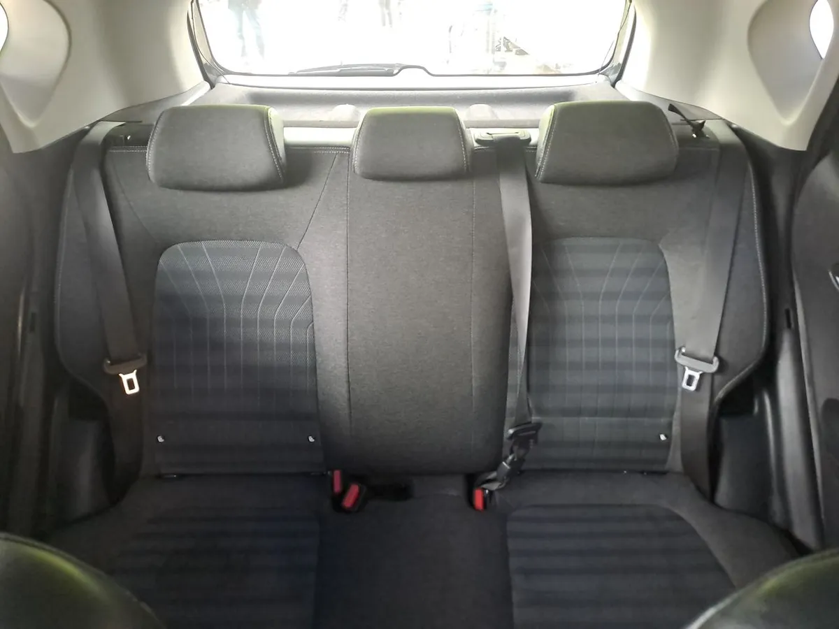 Kia Sonet 1.5 Ex Full 4x2 6mt 5p año 2023