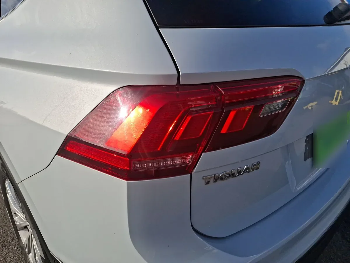 Volkswagen Tiguan 1.4 Tsi Comfortline 4x2 At 5p año 2018
