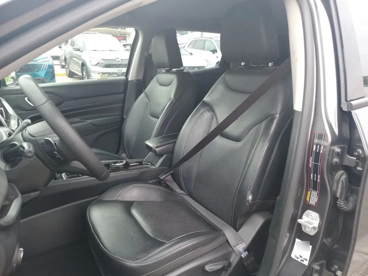 Jeep Compass 1.3 Longitude 4x2 At 5p año 2024