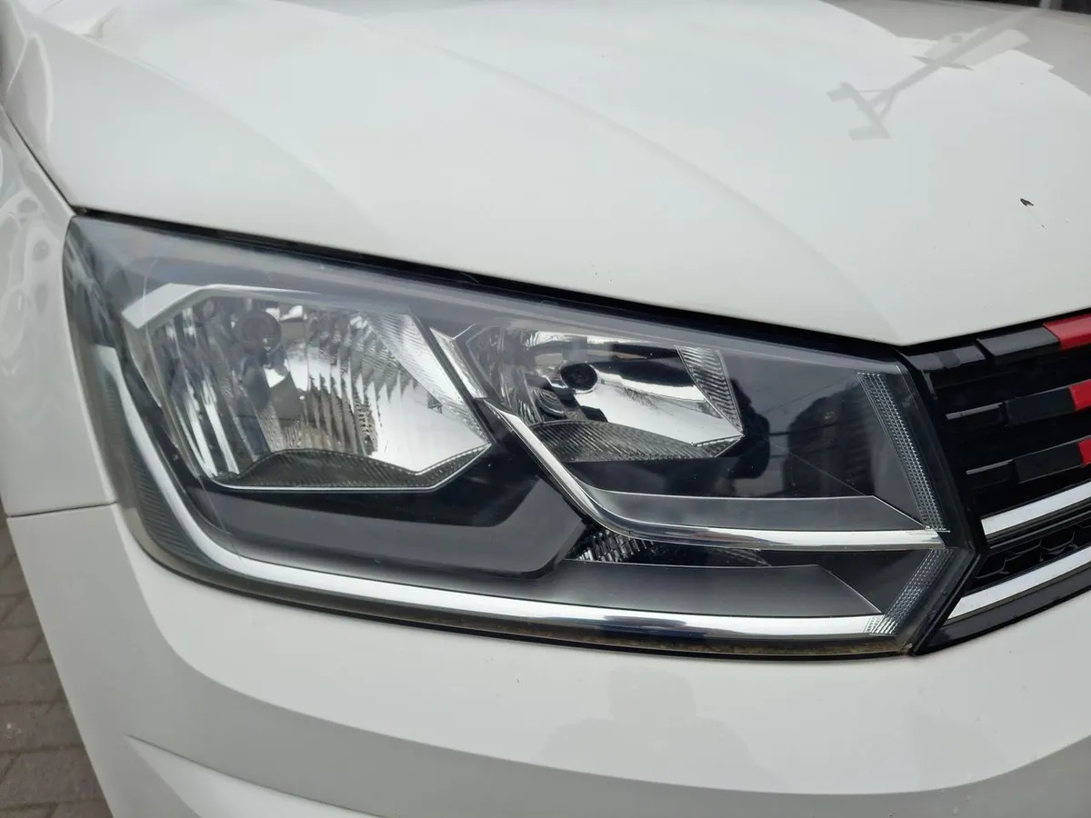 Volkswagen Gol 1.6 Highline 4x2 Mt 5p año 2021