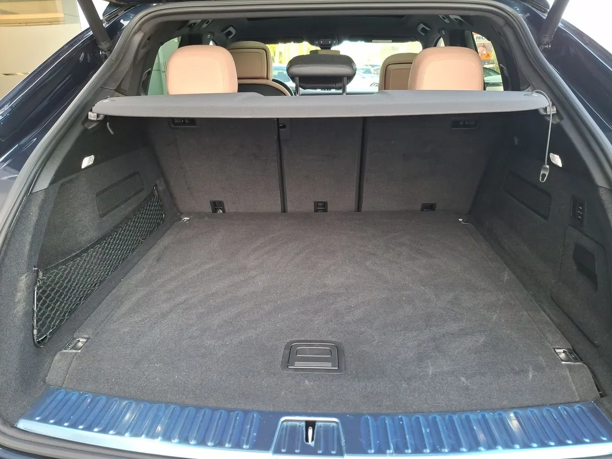 Porsche Cayenne 3.0 E-Hybrid Coupe 4x4 At 5p año 2025