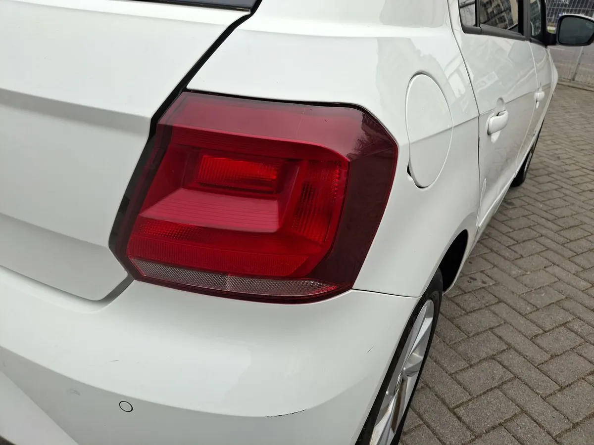 Volkswagen Gol 1.6 Highline 4x2 Mt 5p año 2021