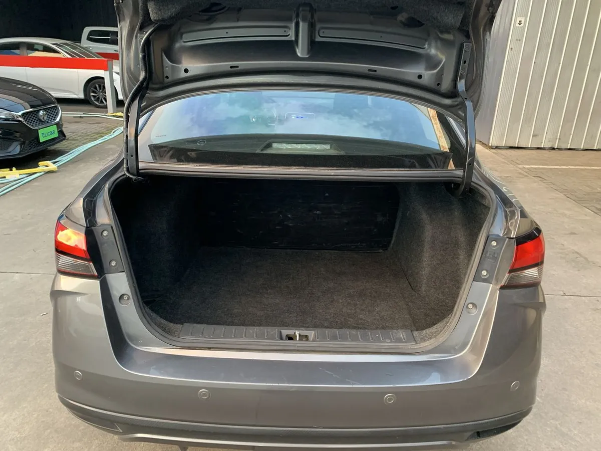 Nissan Versa 1.6 Sense 4x2 Mt 4p año 2021