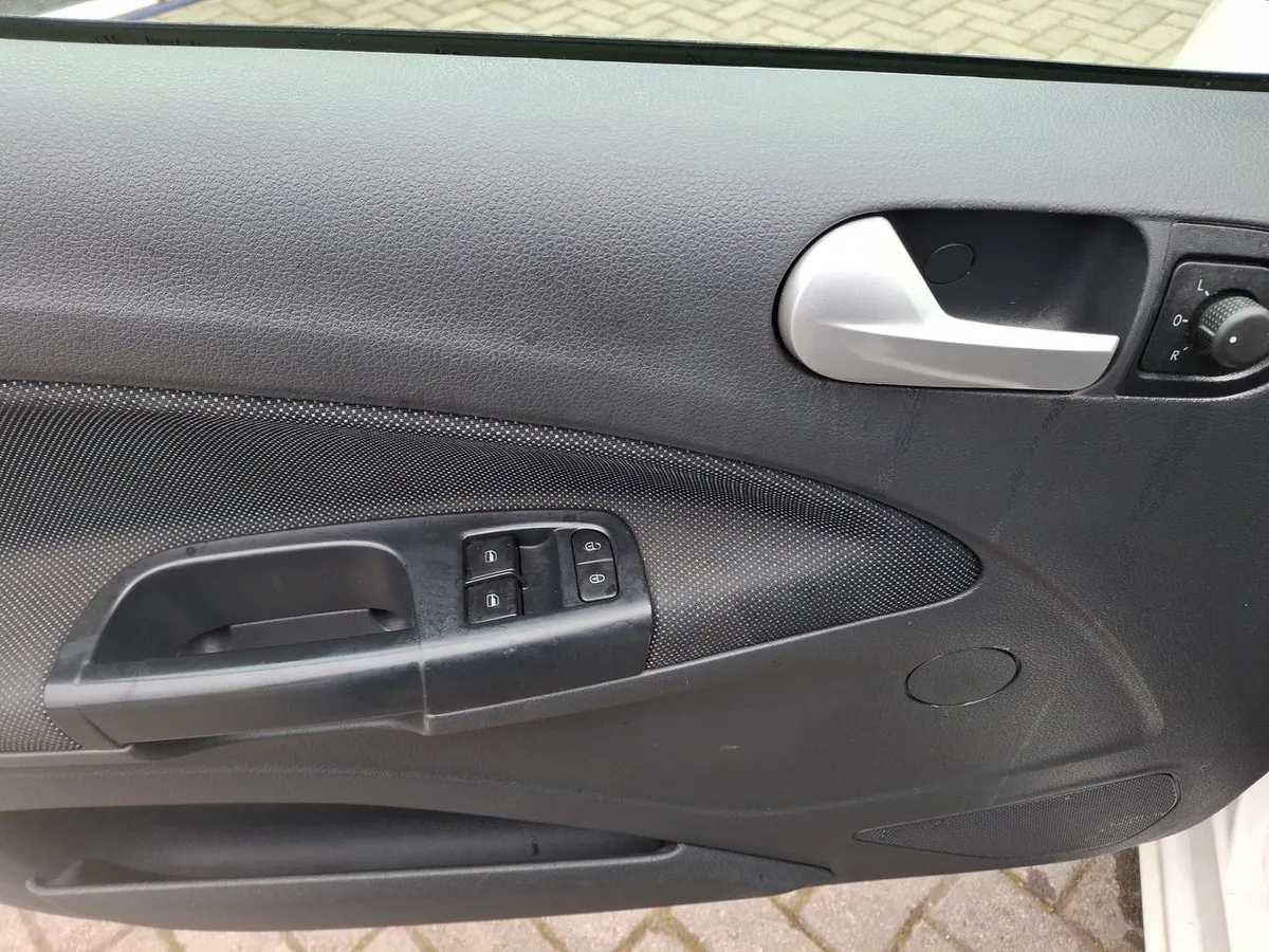 Volkswagen Gol 1.6 Highline 4x2 Mt 5p año 2021