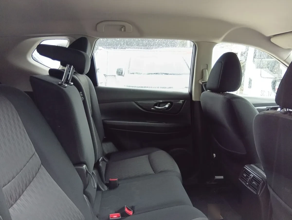 Nissan X-Trail 2.5 Sense 4x2 3row Cvt At 5p año 2021