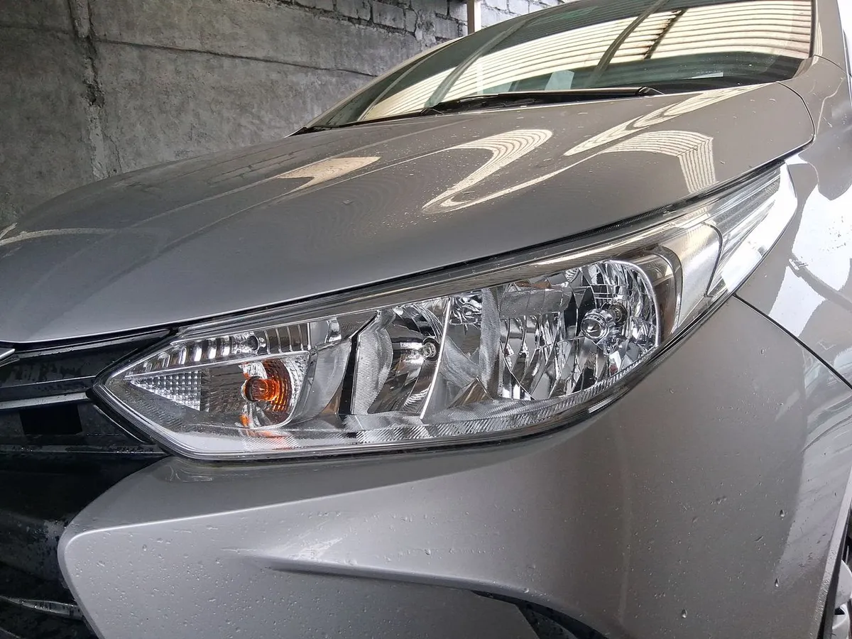 Toyota Yaris 1.5 Gli E 4x2 Mt 4p año 2022