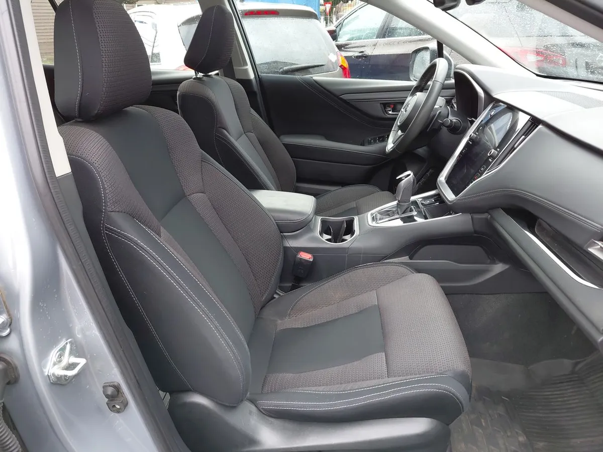 Subaru Outback 2.5i Dynamic Awd Cvt At 5p año 2024