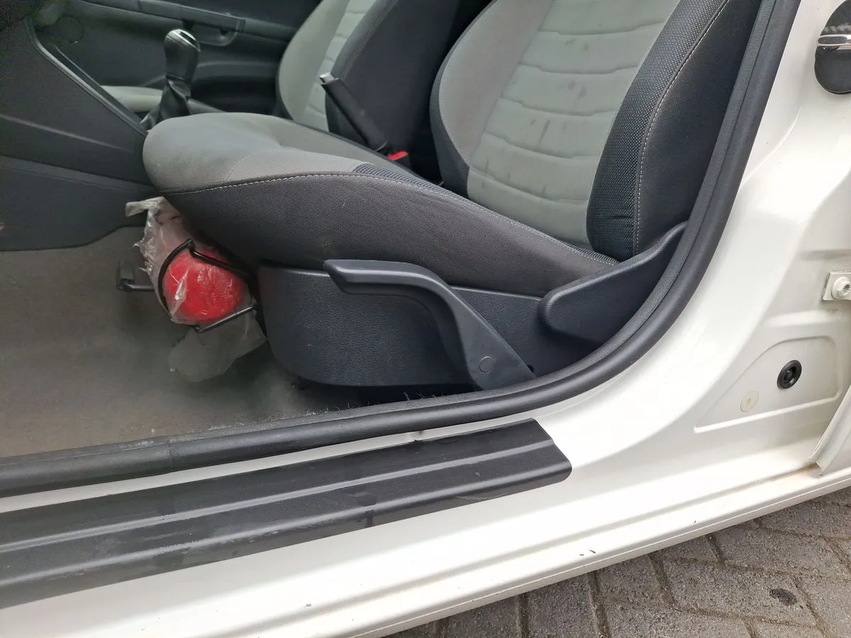 Volkswagen Gol 1.6 Highline 4x2 Mt 5p año 2021