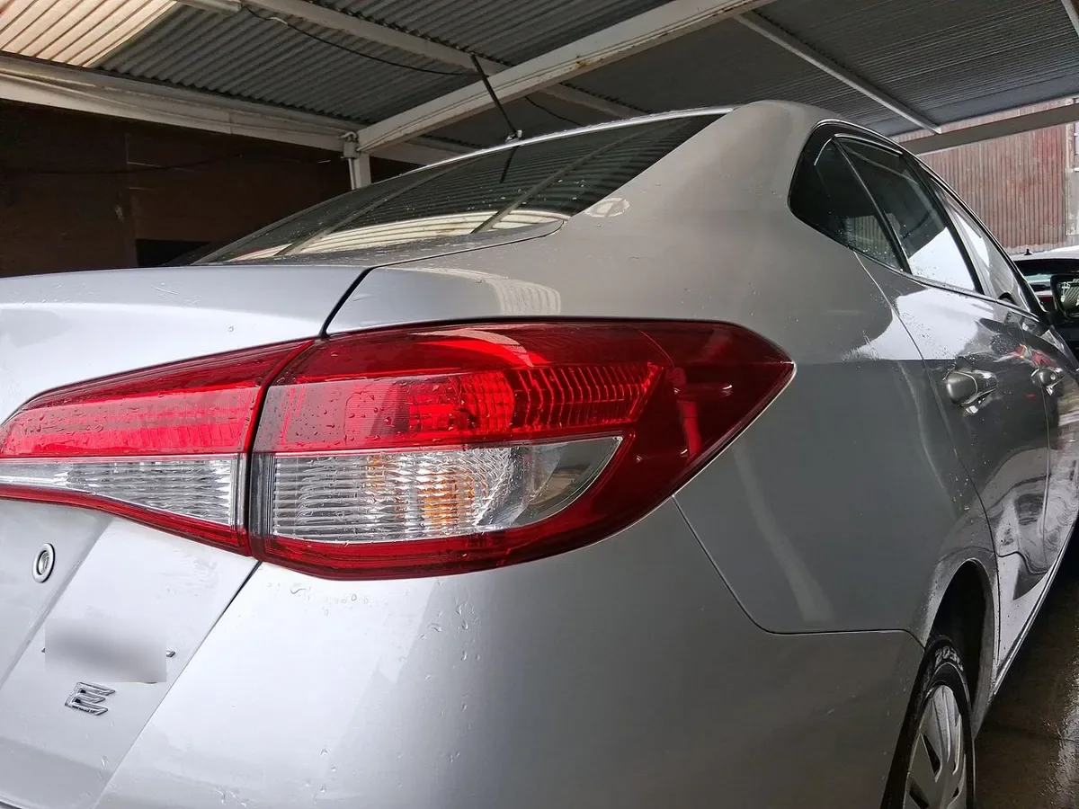 Toyota Yaris 1.5 Gli E 4x2 Mt 4p año 2022