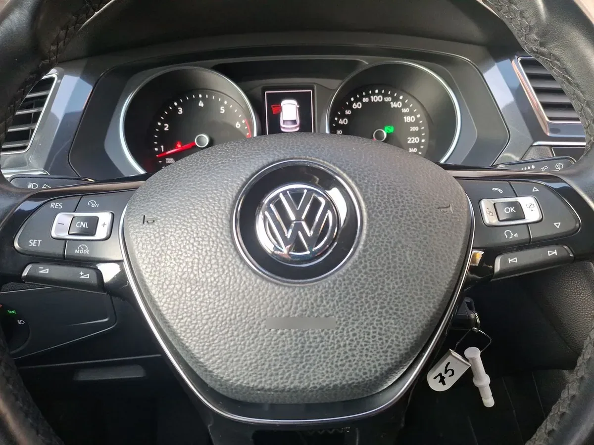 Volkswagen Tiguan 1.4 Tsi Comfortline 4x2 At 5p año 2018