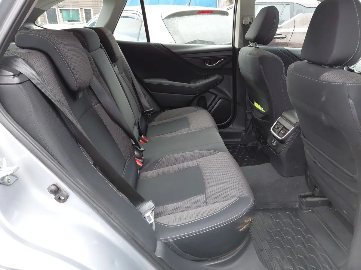 Subaru Outback 2.5i Dynamic Awd Cvt At 5p año 2024