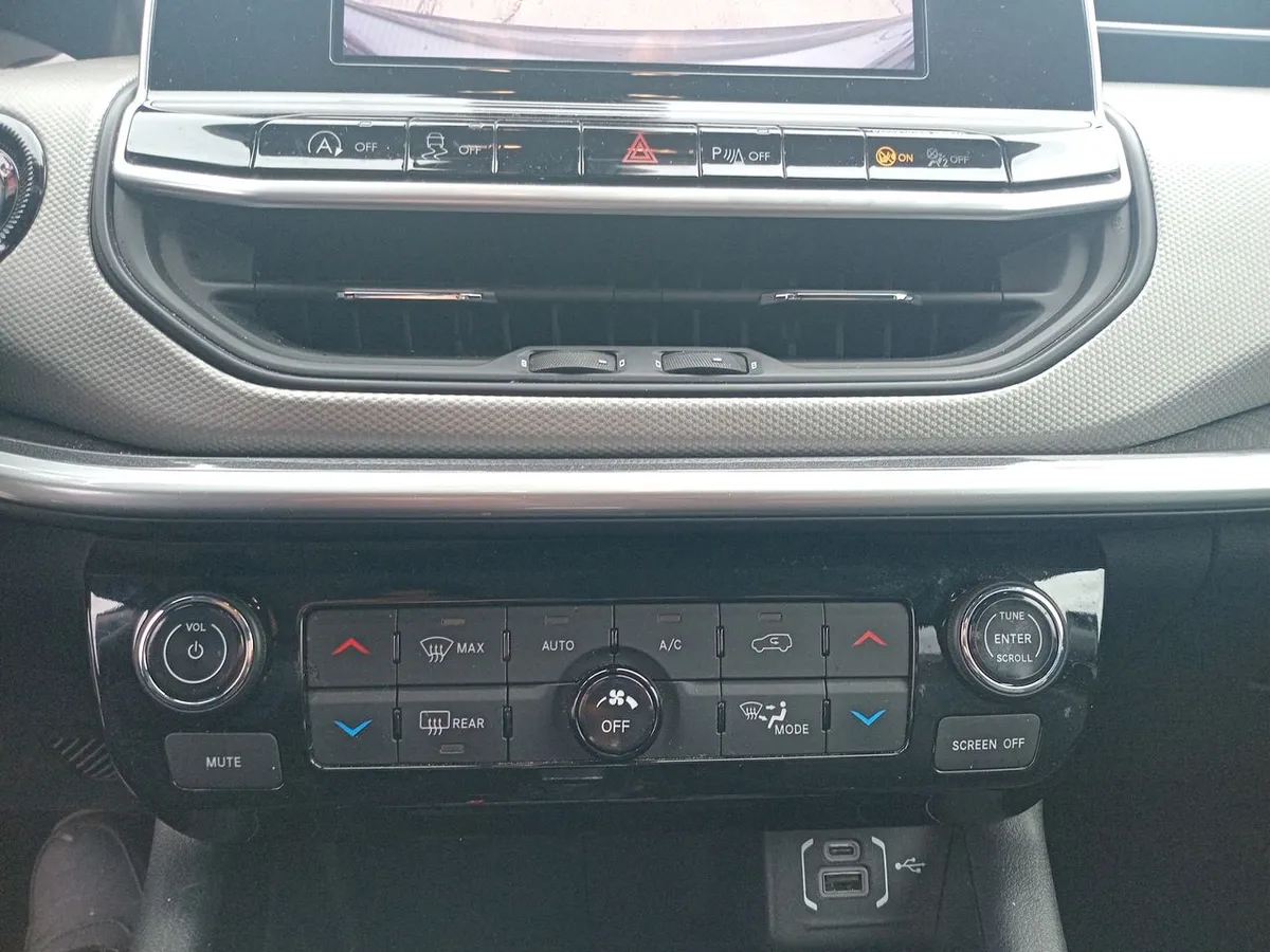 Jeep Compass 1.3 Longitude 4x2 At 5p año 2024