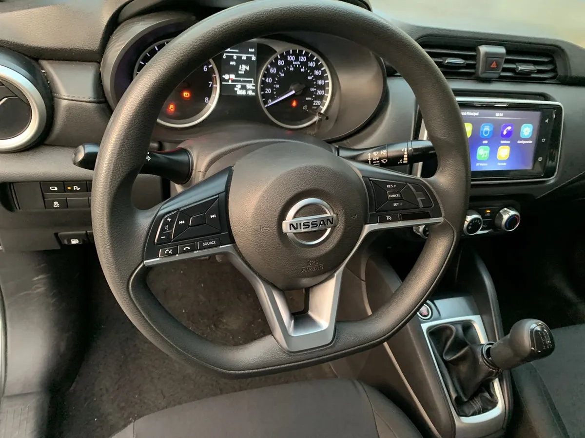 Nissan Versa 1.6 Sense 4x2 Mt 4p año 2021