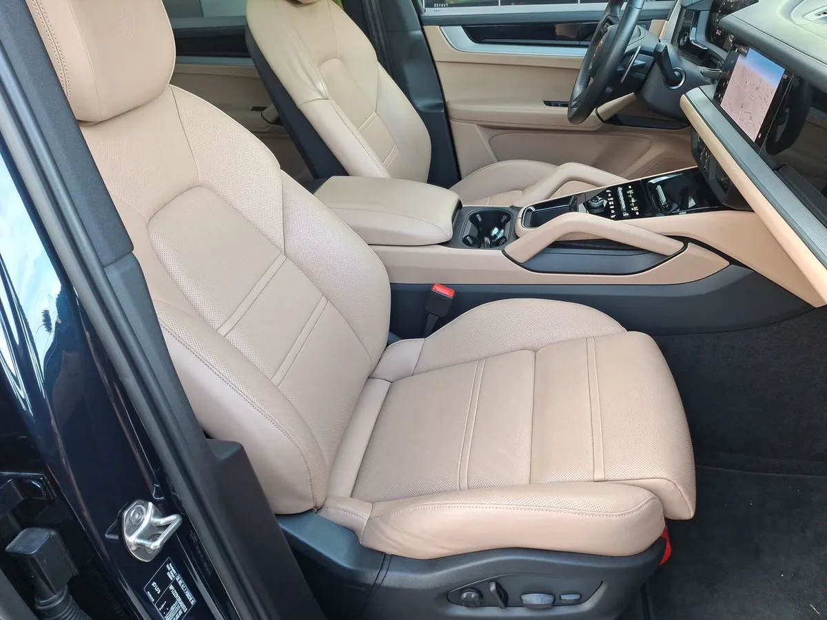 Porsche Cayenne 3.0 E-Hybrid Coupe 4x4 At 5p año 2025