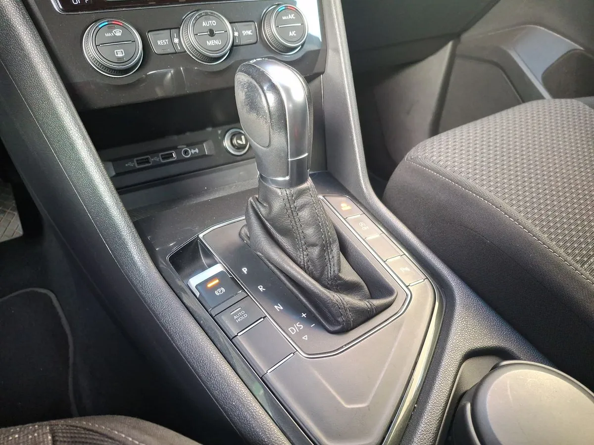 Volkswagen Tiguan 1.4 Tsi Comfortline 4x2 At 5p año 2018