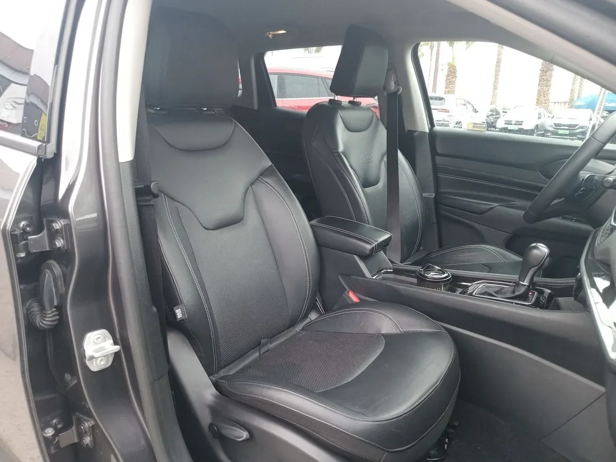 Jeep Compass 1.3 Longitude 4x2 At 5p año 2024