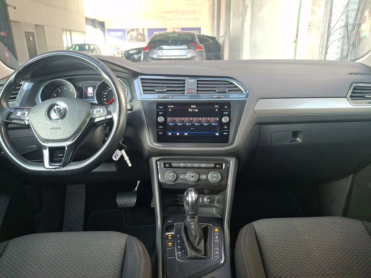 Volkswagen Tiguan 1.4 Tsi Comfortline 4x2 At 5p año 2018
