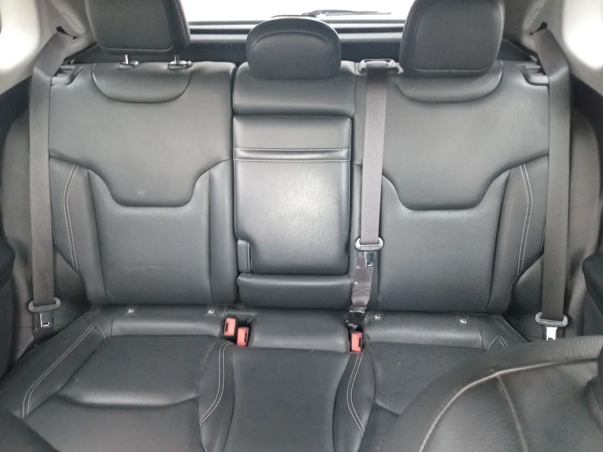 Jeep Compass 1.3 Longitude 4x2 At 5p año 2024