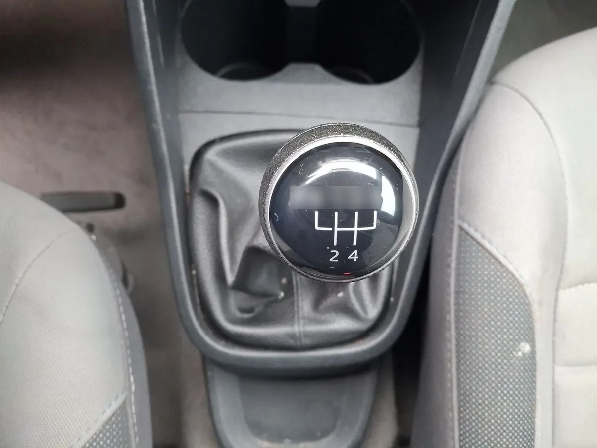 Volkswagen Gol 1.6 Highline 4x2 Mt 5p año 2021