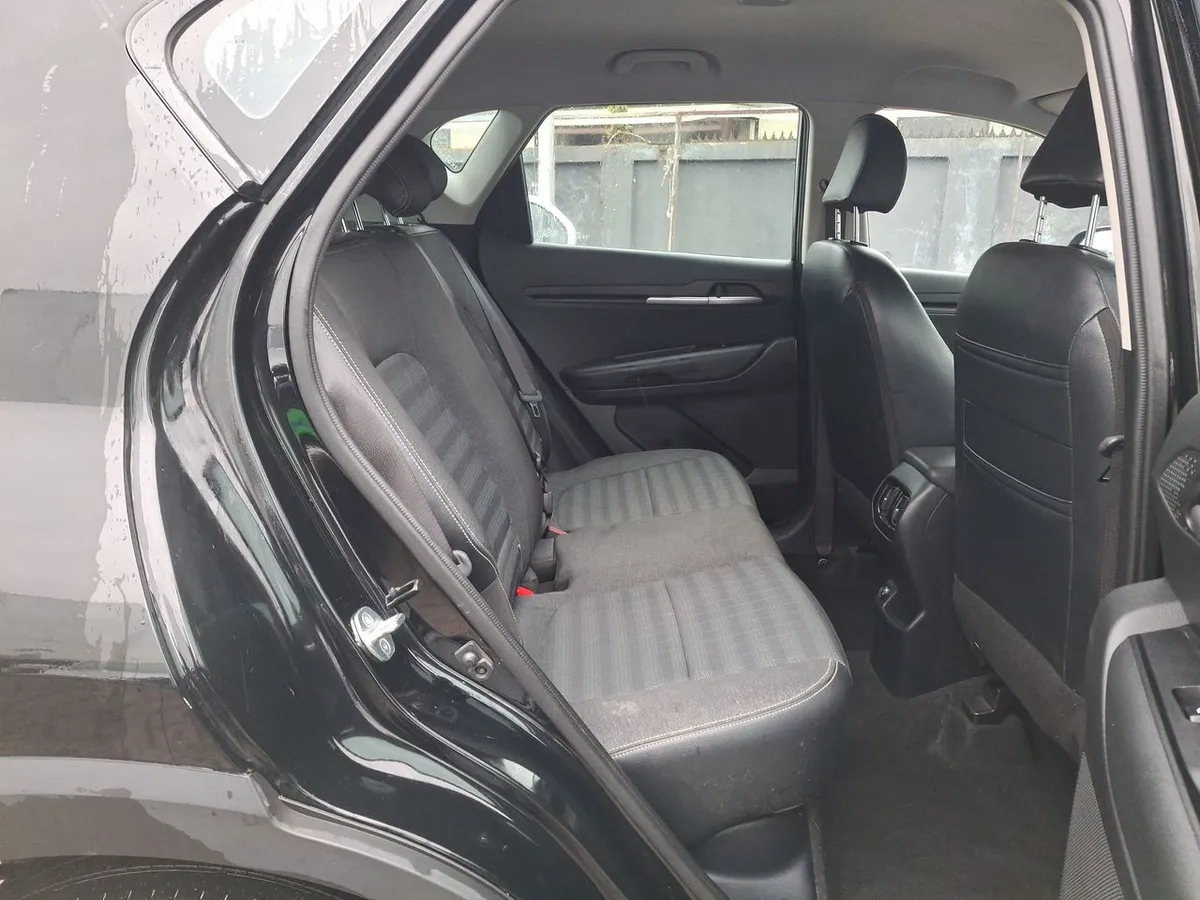 Kia Sonet 1.5 Ex Full 4x2 Ri 6mt 5p año 2024