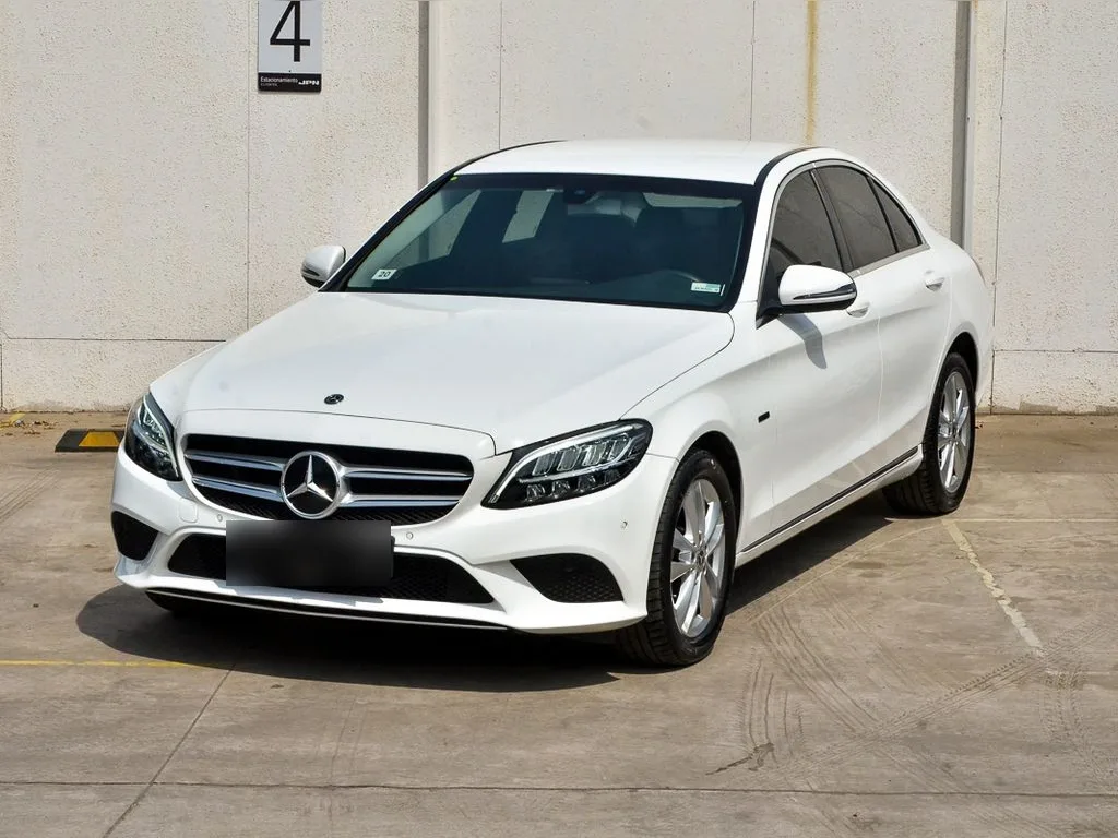 Mercedes-Benz C 300 C300e 2.0 T año 2021