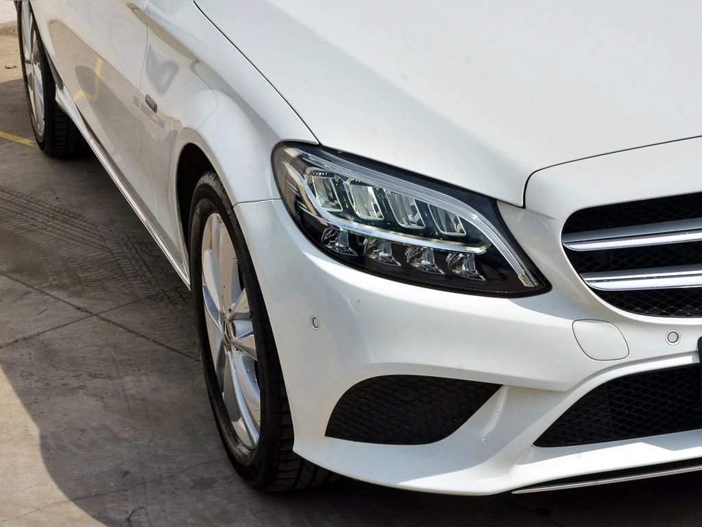 Mercedes-Benz C 300 C300e 2.0 T año 2021