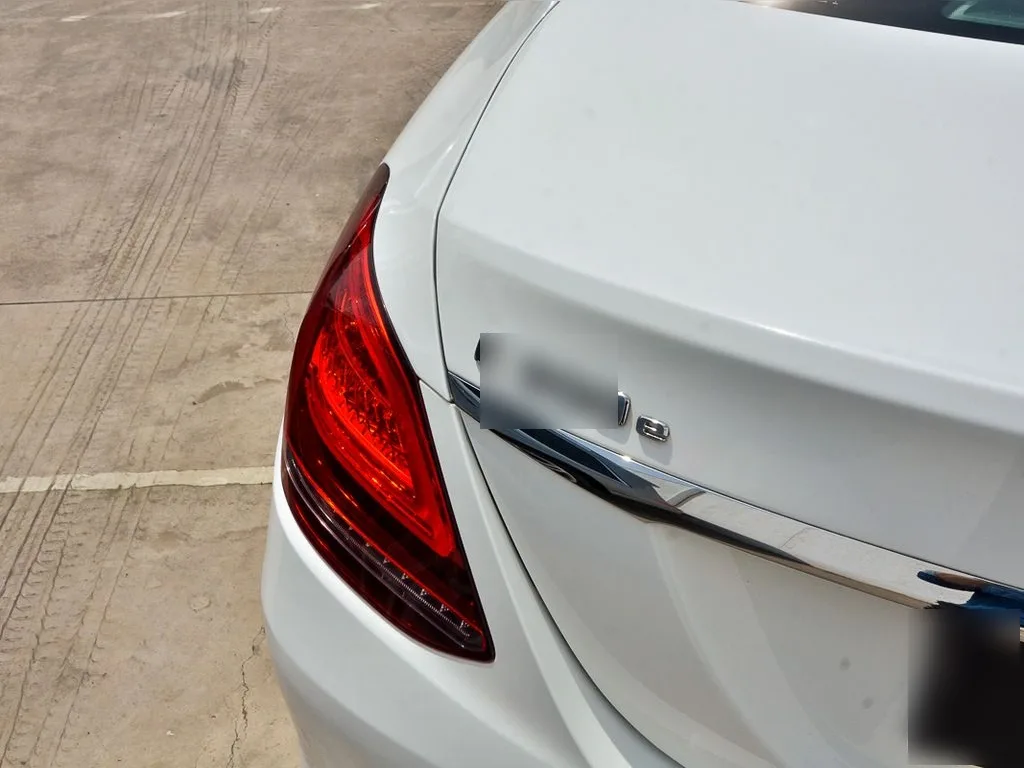 Mercedes-Benz C 300 C300e 2.0 T año 2021