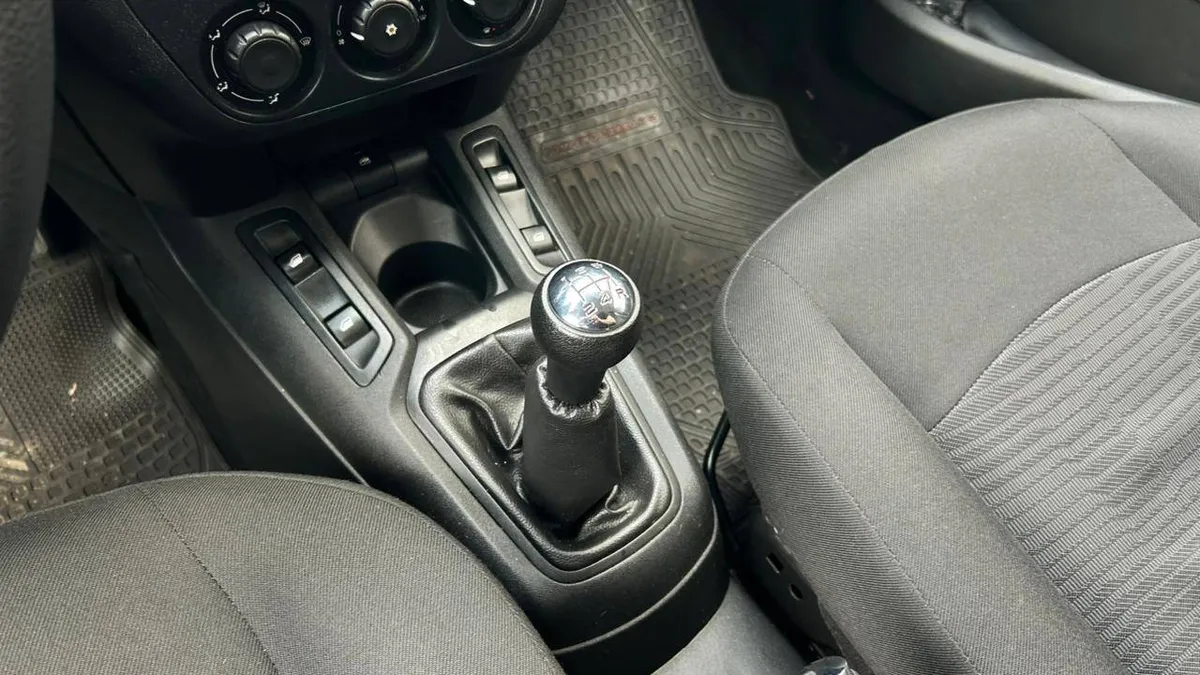 Peugeot 301 Vti 1.6 Mt año 2018