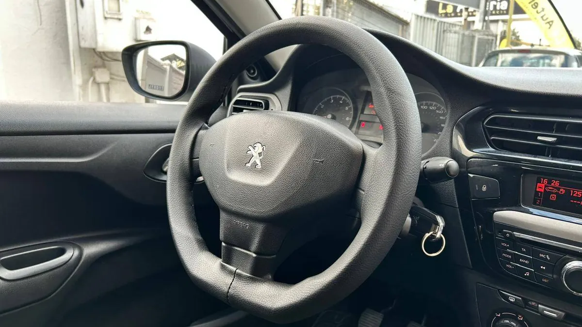 Peugeot 301 Vti 1.6 Mt año 2018