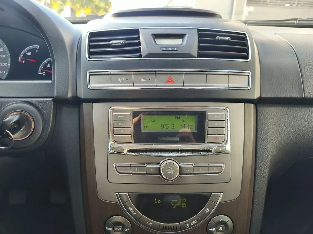 Ssangyong Rexton 2.0 Diesel 4x2 año 2014