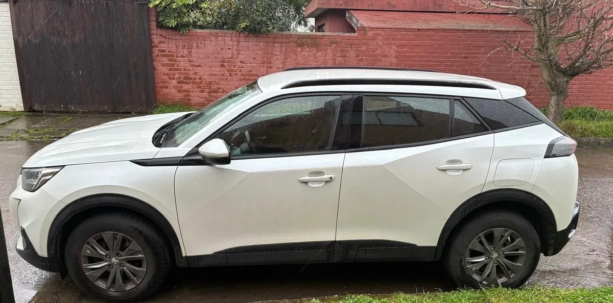 PEUGEOT 2008 1.2 Premier Puretech 130 Mt año 2020