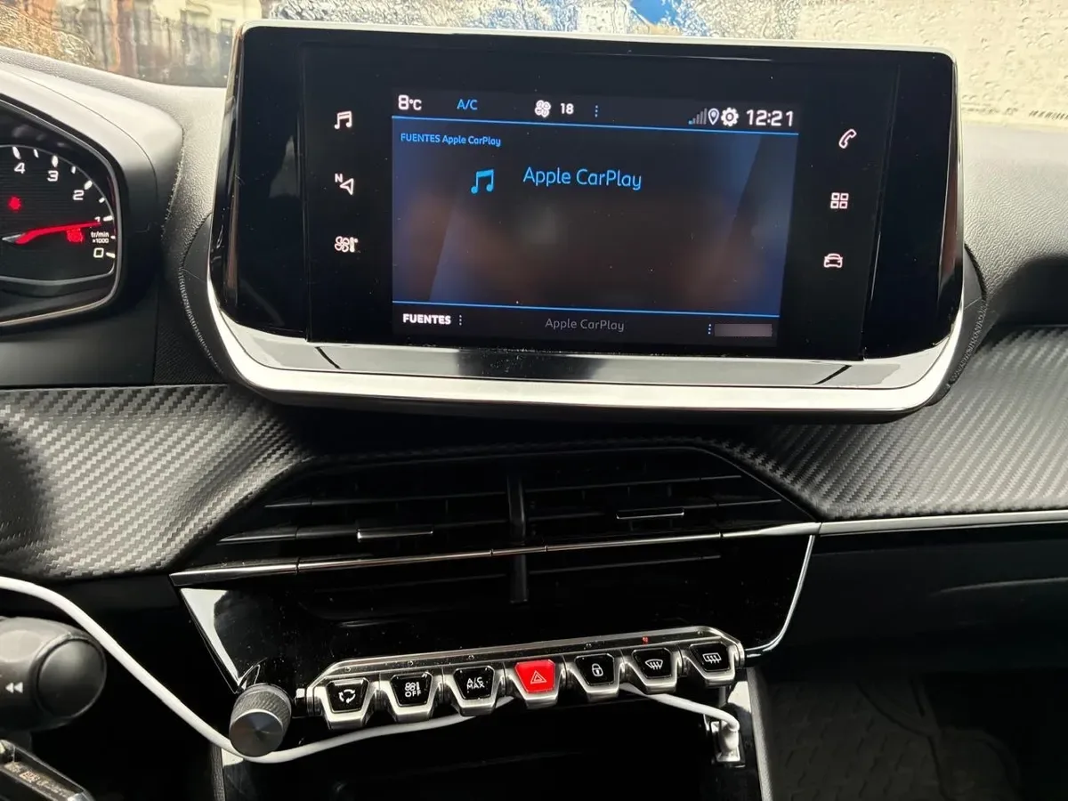 PEUGEOT 2008 1.2 Premier Puretech 130 Mt año 2020
