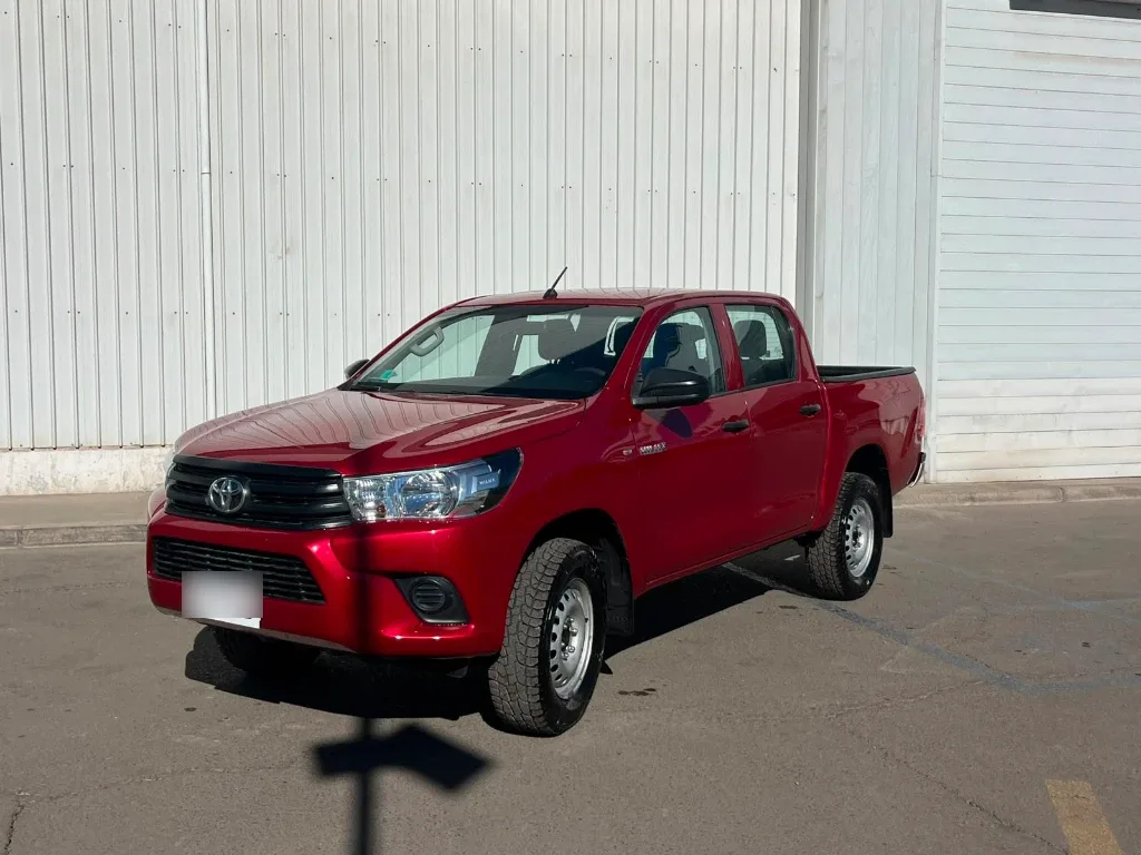 Toyota Hilux Dc 4x2 2.4 D Dx Mt año 2023