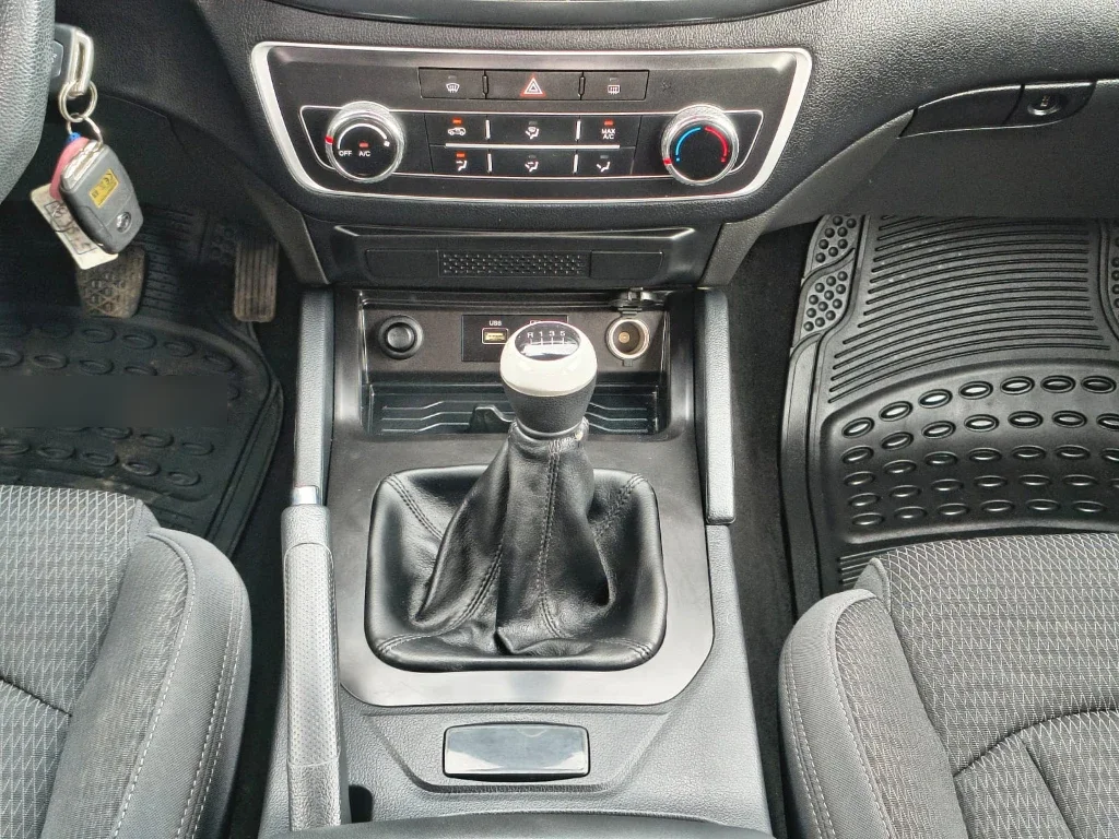 Ssangyong Grand Musso 2.2 4x2 Mt Full-Ql612 año 2023