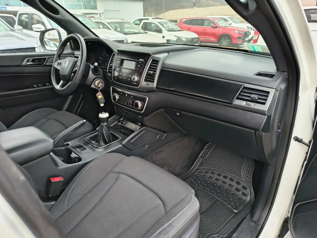 Ssangyong Grand Musso 2.2 4x2 Mt Full-Ql612 año 2023