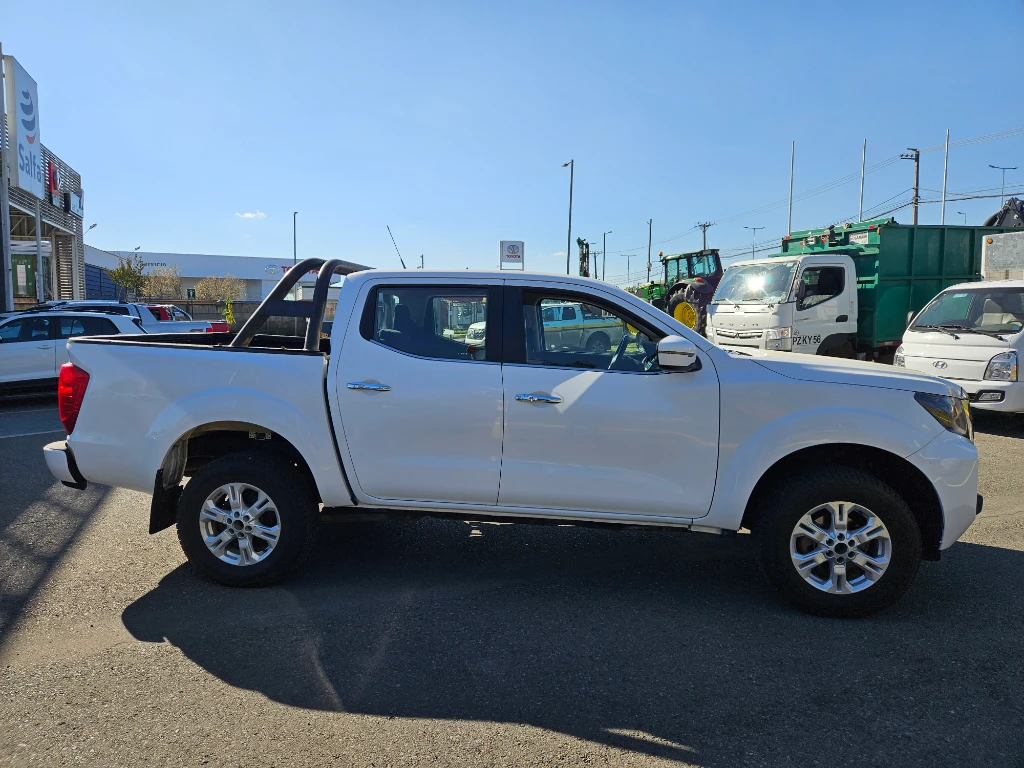 Nissan Navara Xe Dc Mt 4x4 2.3 año 2023