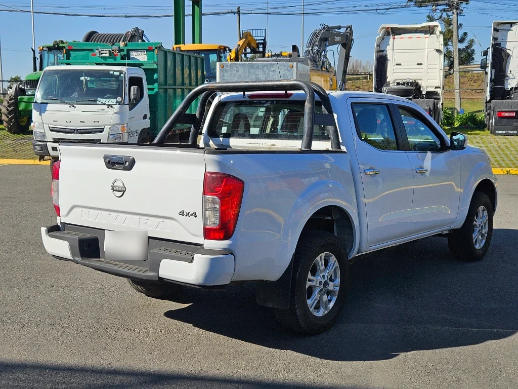 Nissan Navara Xe Dc Mt 4x4 2.3 año 2023