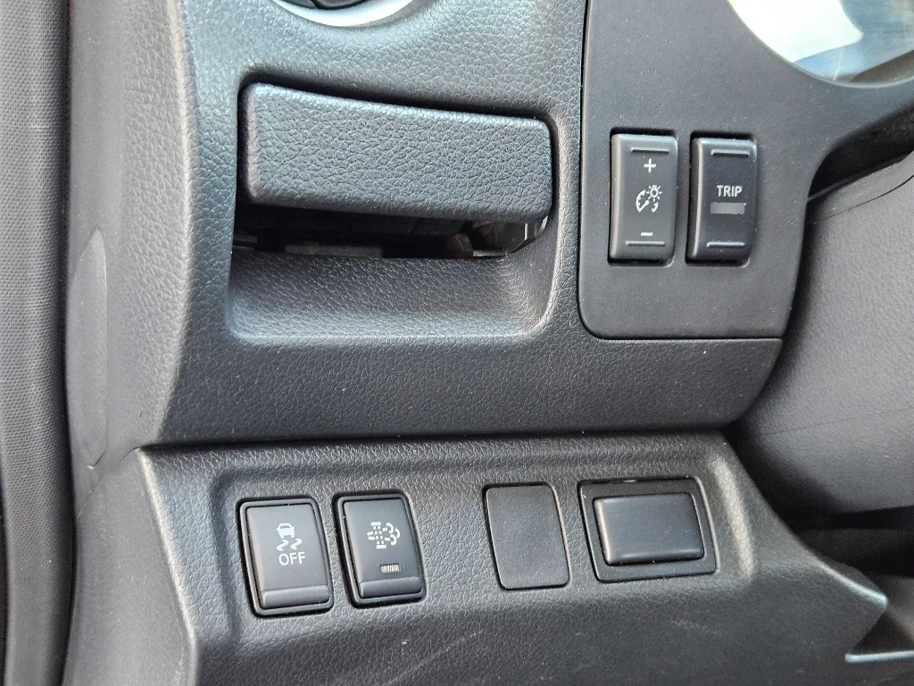 Nissan Navara Xe Dc Mt 4x4 2.3 año 2023