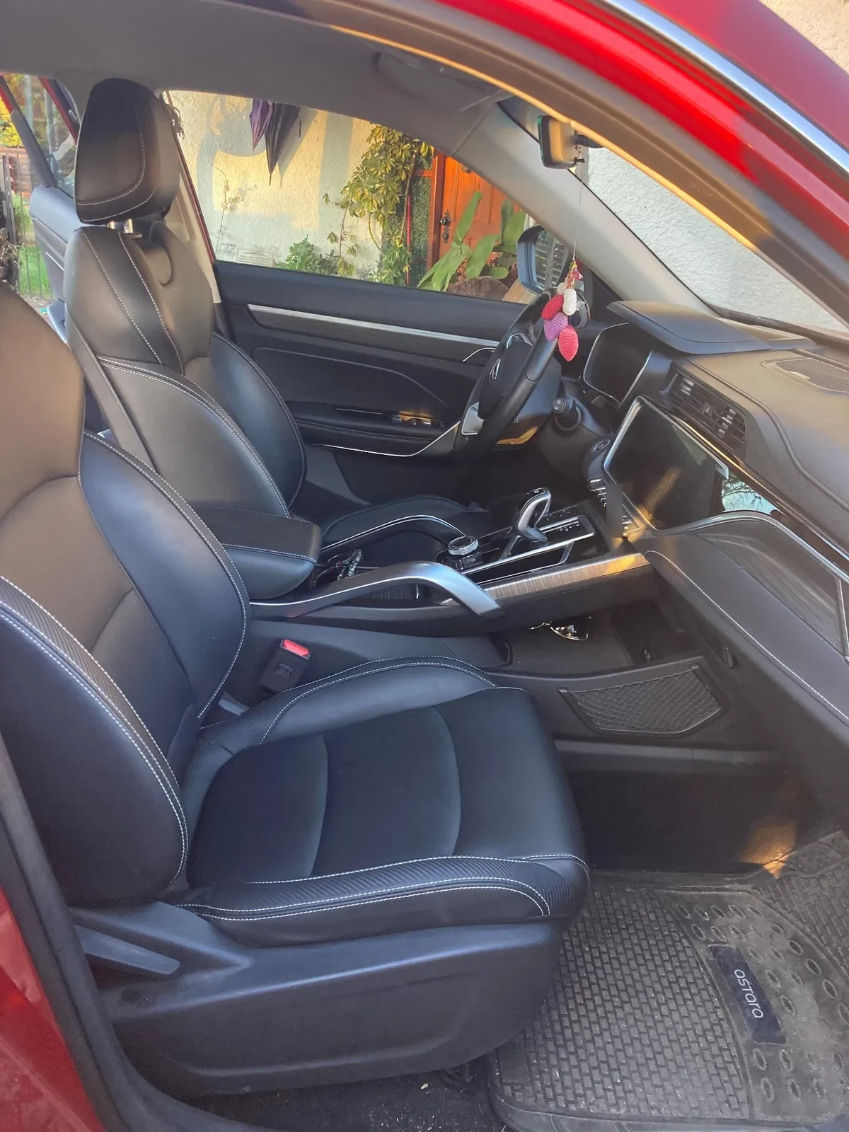GEELY AZKARRA 1.5 Turbo Exclusive At año 2023