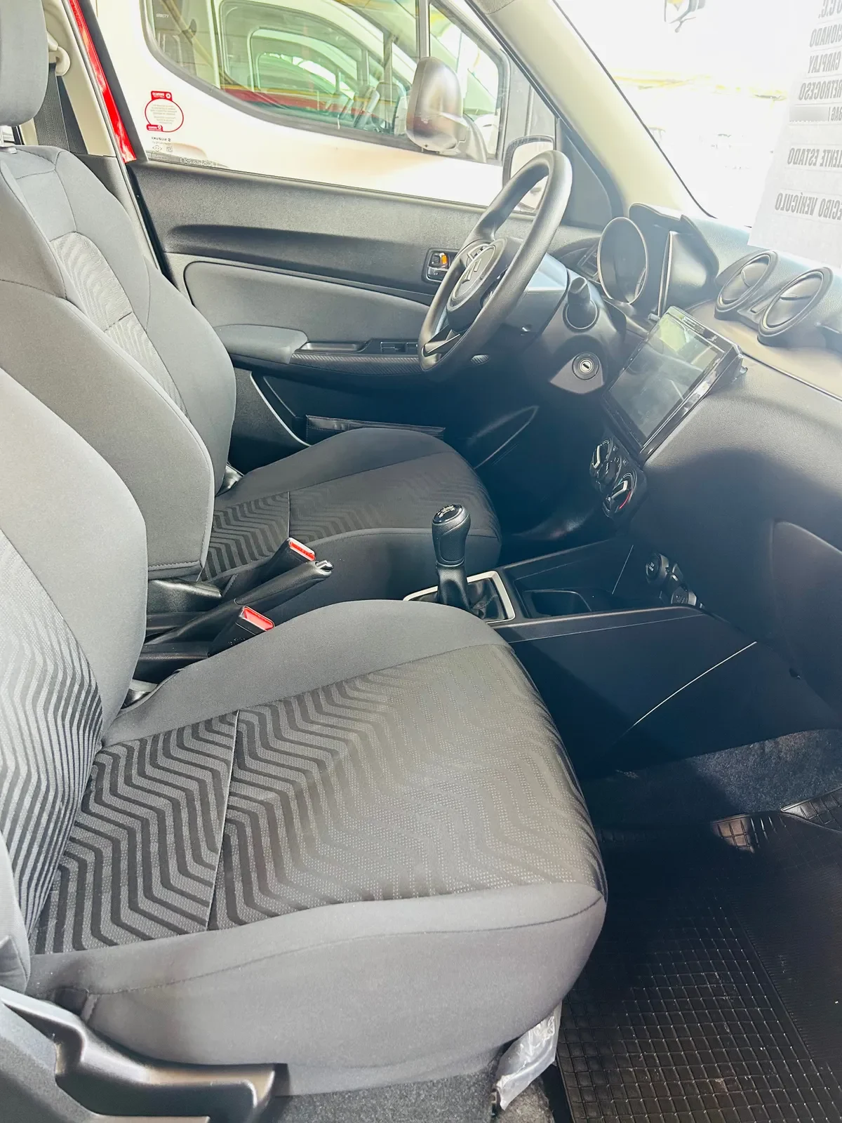 SUZUKI SWIFT 1.2 Gl Mt año 2024