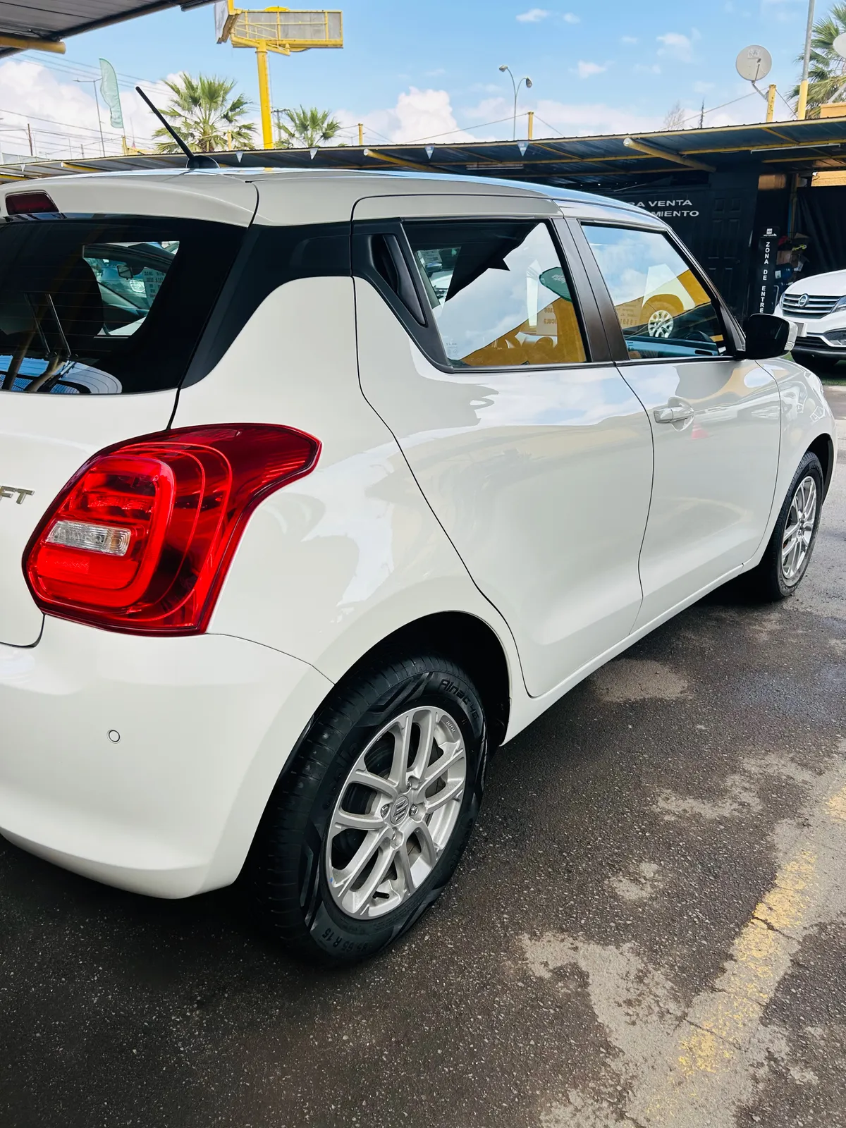 SUZUKI SWIFT 1.2 Gl Mt año 2022